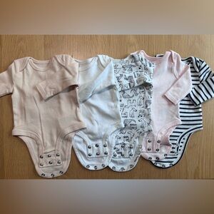 NWOT Amazon Essentials Babies  Long Sleeve Cotton Bodysuits